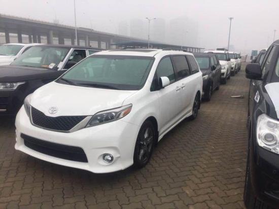 2017款丰田塞纳高级商务现车限时抢购