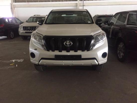 17款丰田霸道2700现车钜惠可分期能落户