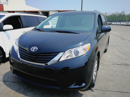 丰田塞纳四驱商务 店内最新优惠报价