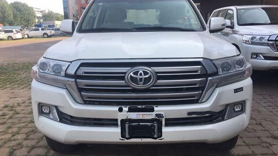 17款丰田酷路泽4600 陆巡V8最低配多少钱