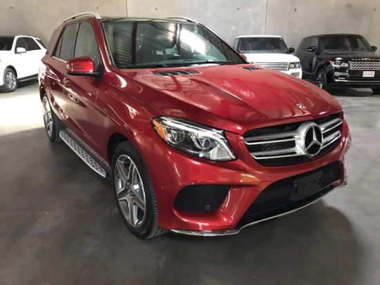 17款奔驰GLE400 外形流露着贵气与优雅