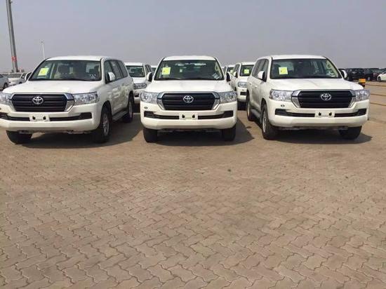 17款酷路泽4000 月初限量10台优惠