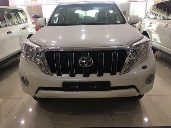 17款丰田霸道2700现车 月初优惠活动