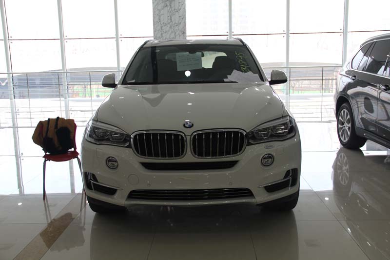 17款宝马X5现车在售 经典大气亏本热销