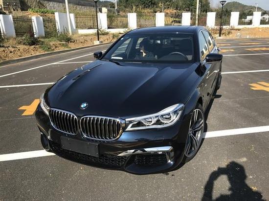 17款宝马730现车 天津港批发价优惠