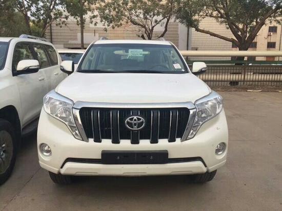 17款丰田霸道4000大灯清洗报价优惠促销