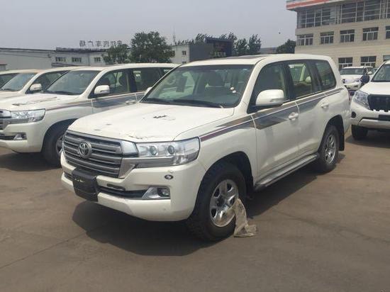 17酷路泽4000中东GXR天津港特价优惠万元