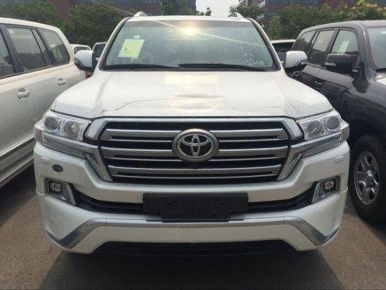 17款丰田酷路泽4000 低价风暴聚惠来袭