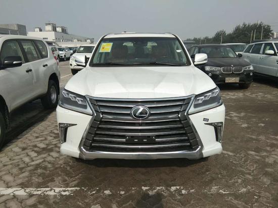 2017款雷克萨斯LX570硬汉SUV所向披靡