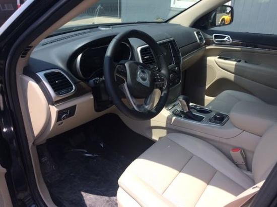 中东版JEEP大切诺基港口现车全国联保