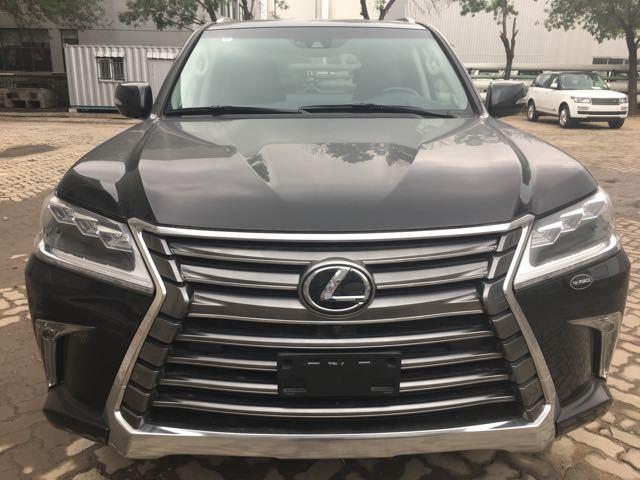 17款雷克萨斯LX570豪华SUV 低调奢华