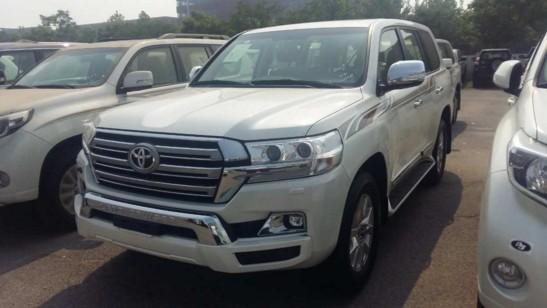 17款丰田普拉多4000中东版陆巡越野降价