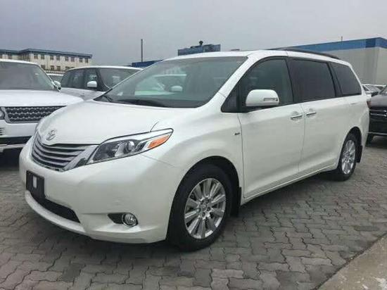 18款丰田塞纳3.5L 四驱顶配商务最优惠