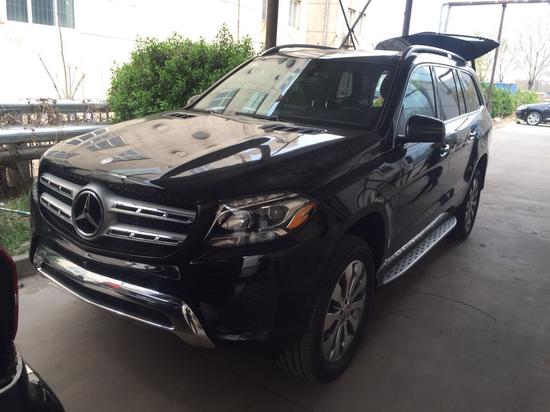 2017款奔驰GLS450 现车手续齐巨额优惠