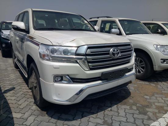17款丰田酷路泽4600中东版 折扣减价