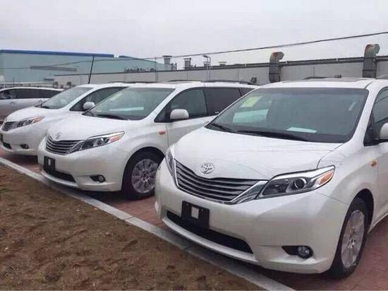 2017丰田塞纳报价，天津港限时秒杀价