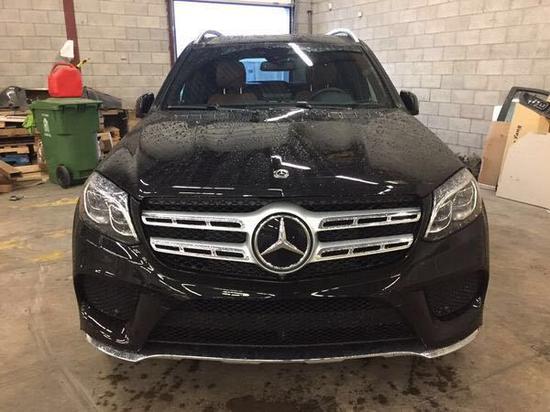 17款奔驰GLS450最新报价 造型依然硬派