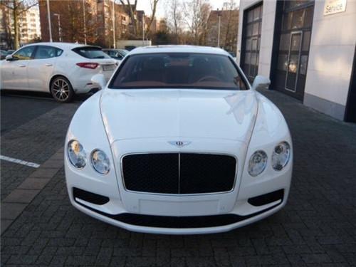 2017款进口宾利飞驰V8S 4.0T尊贵SUV