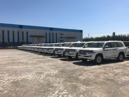 兰德酷路泽4000中东现车爆惠价快来抢购