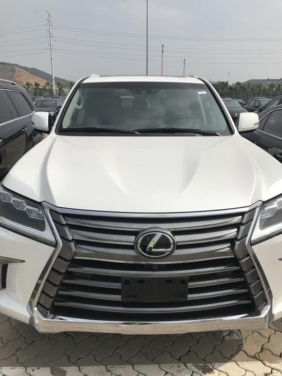 17款雷克萨斯LX570 新车升级优惠出售