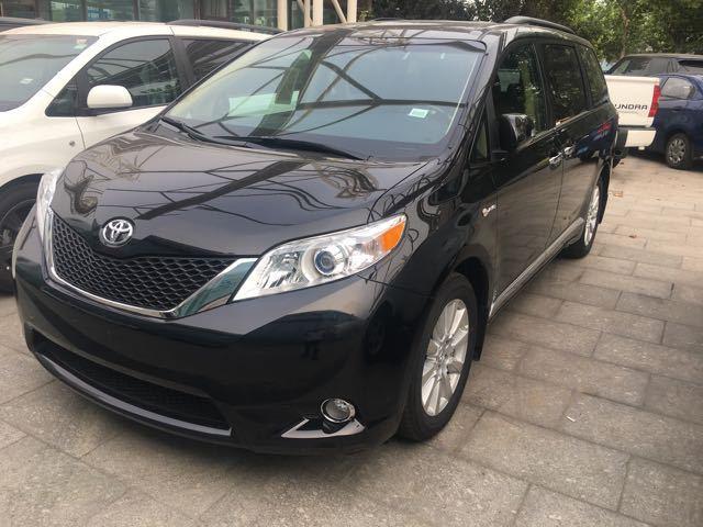 进口车丰田塞纳四驱高端商务车国庆行情