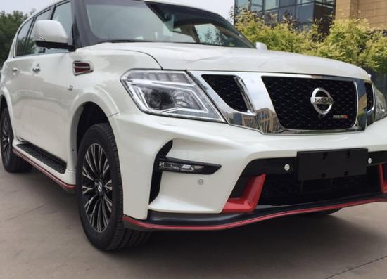 18款日产途乐Y62 魔鬼包围套件红色内饰