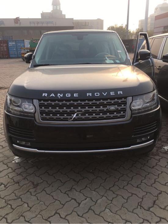 新款路虎揽胜行政版HSE 3.0T汽油标配越