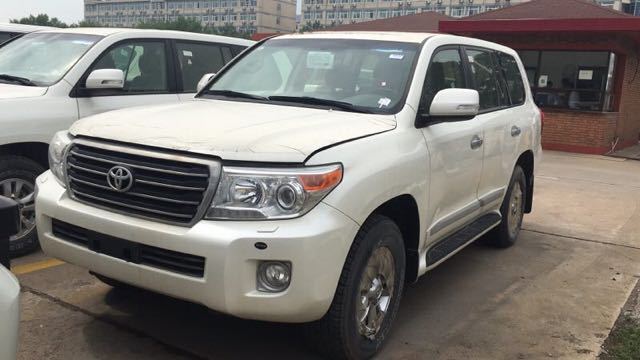 15款兰德酷路泽4500柴油GXR 圆润饱满的