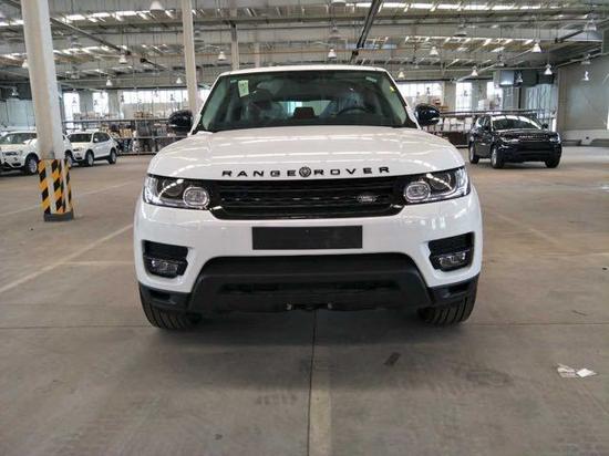 17款路虎揽胜运动 线条优雅大方贵气逼人