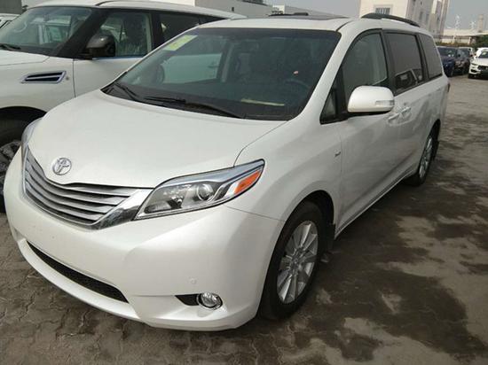 17款丰田塞纳加版甲冠天下 新款展露锋芒