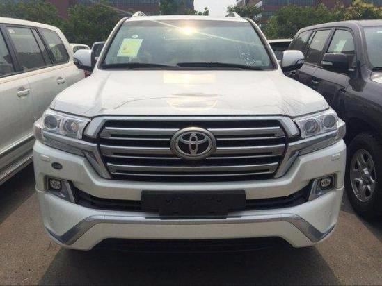 17丰田兰德酷路泽5700VXR顶配陆地巡洋舰