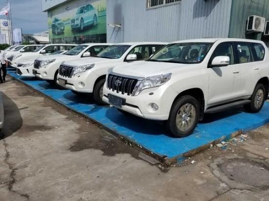 17款丰田霸道2700金秋来临清爽价格