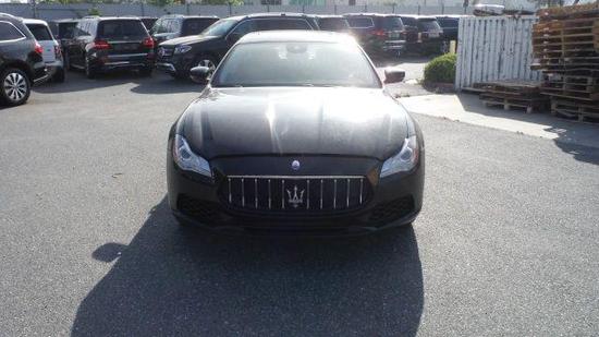 17款玛莎拉蒂总裁四驱富有跑车的气质