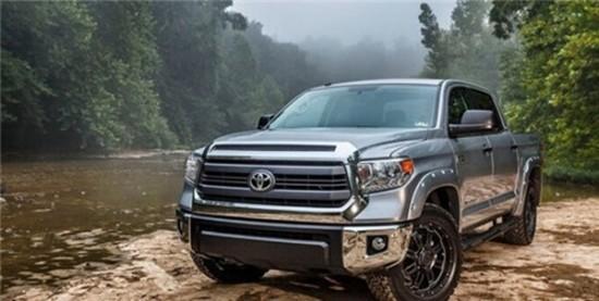 2017款丰田坦途5700SR5商务皮卡配备