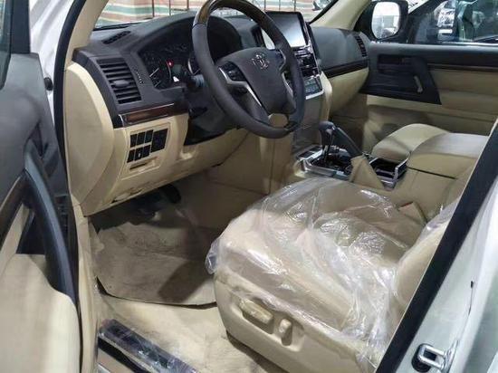 2017款丰田酷路泽4600 中东版越野降价中