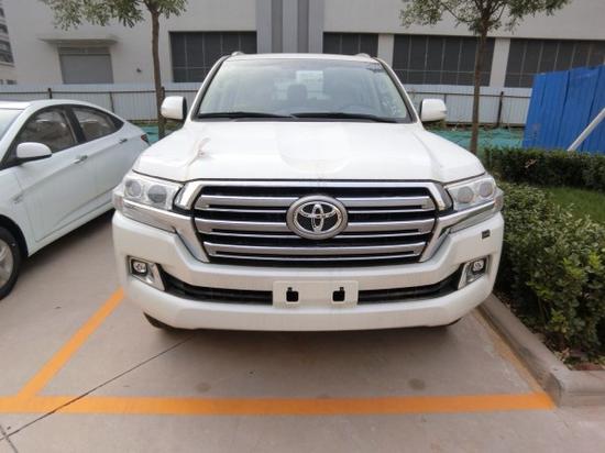 酷路泽5700入港火爆促销中顶级奢华越野