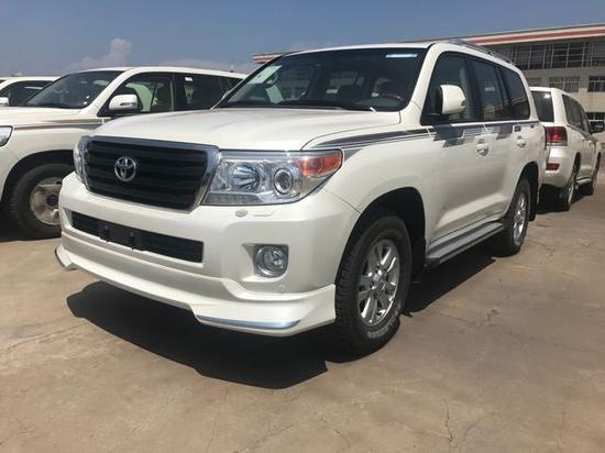 15款酷路泽4500天津港特价处理，只有10