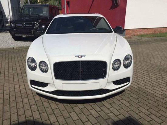 17款宾利飞驰V8S豪华轿车风驰电掣般速度