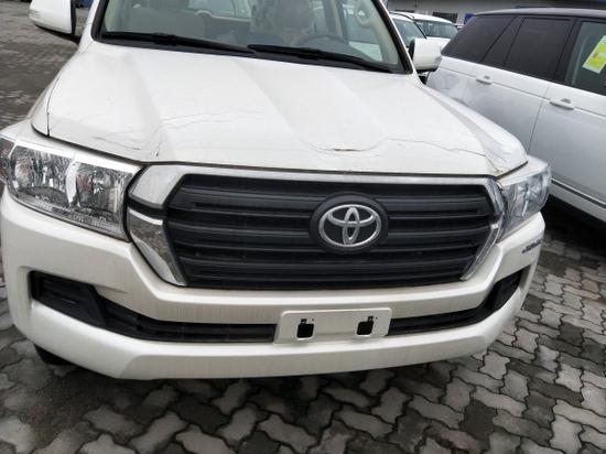 17款丰田酷路泽4000乞丐版行情改装费用