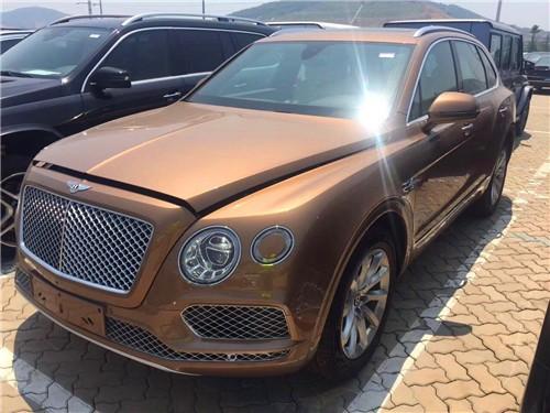 2018款宾利添越4.0T 进口柴油版低价售