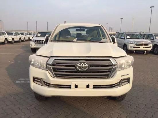 17款酷路泽4000中东版丐版特价促销