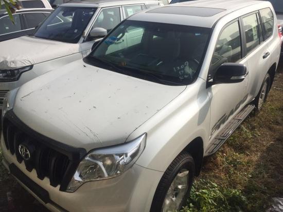 丰田霸道2700中东版 库房现车购车手续齐