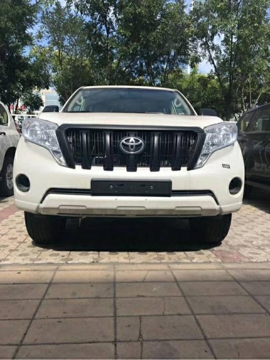 2017款丰田霸道2700 中东越野实力强劲