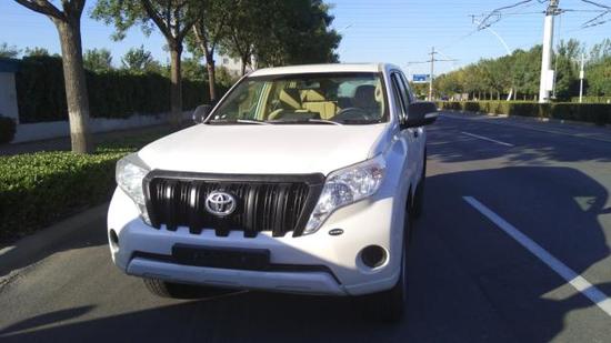 17款丰田霸道2700现车文武双全的越野标