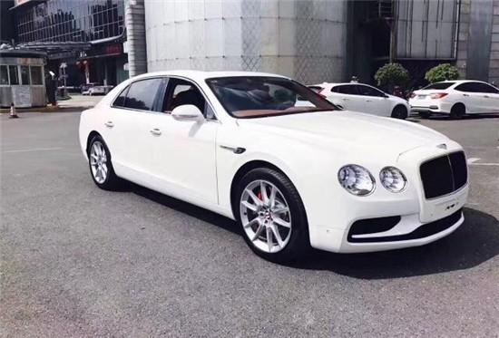 2017款欧规宾利飞驰 现车最新报价优惠