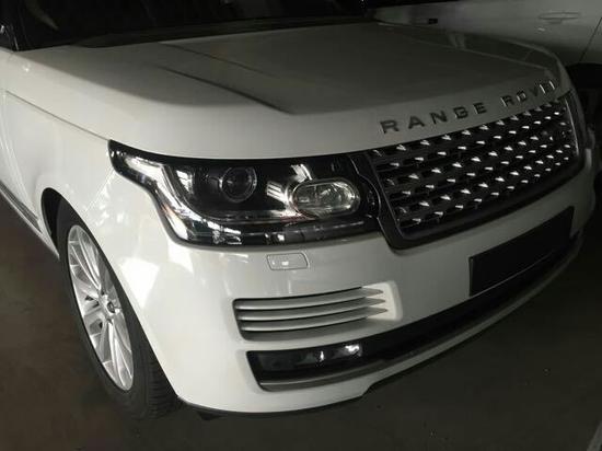 17款路虎揽胜行政版 前脸彰显身份地位