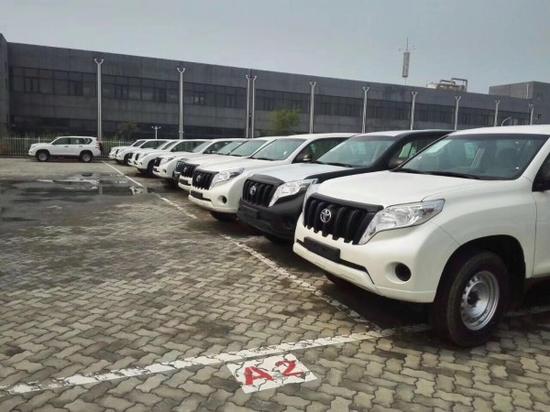 17款丰田霸道2700 高品越野中东版促销
