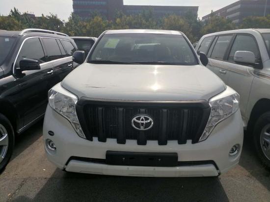 大量中东版丰田霸道2700现车 落户上牌