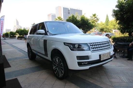 17款路虎揽胜行政 汽油班最低价格出售