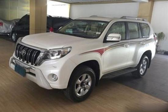 2017款中东丰田霸道2700  后挂备胎 最新